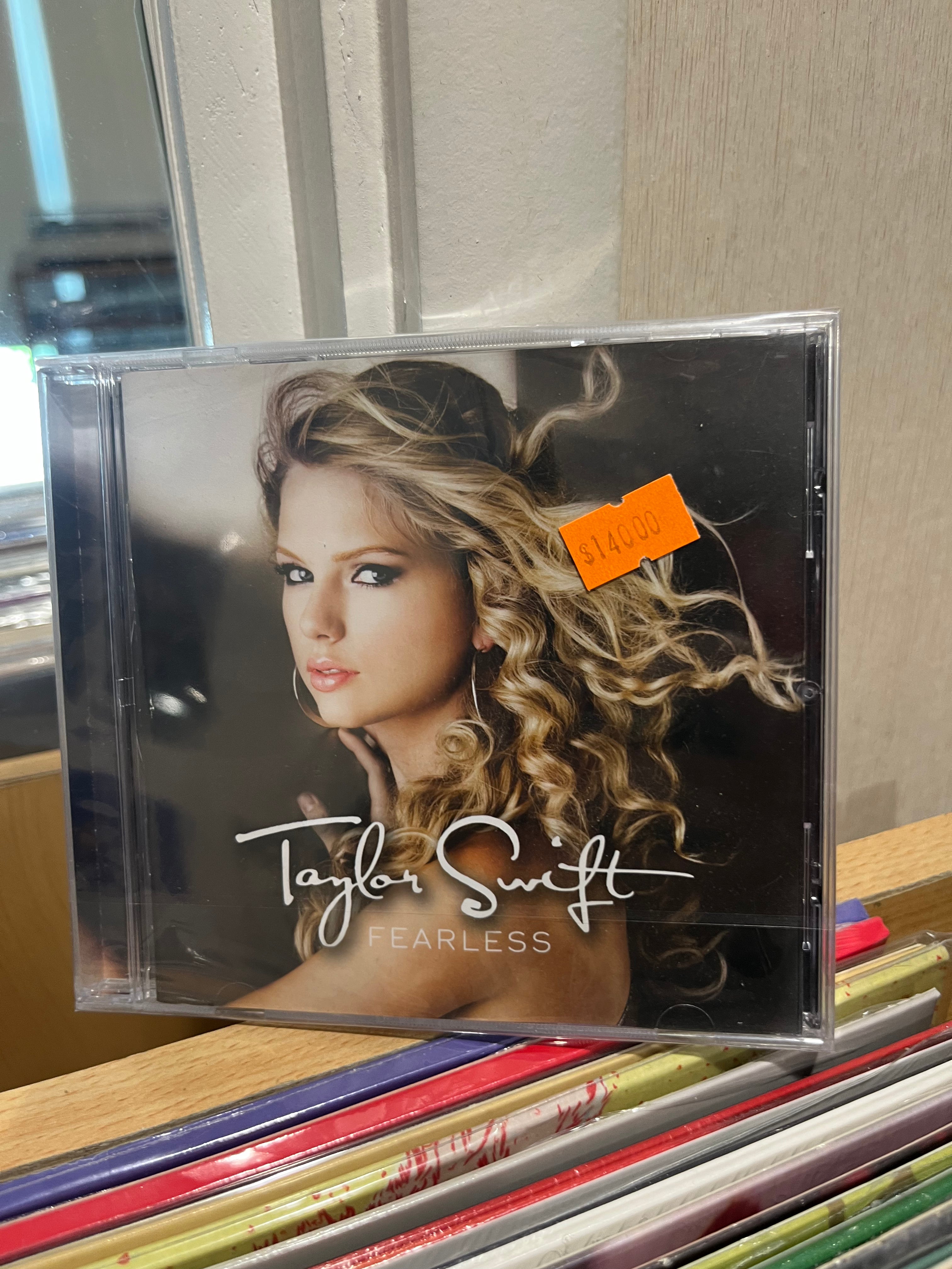 TAYLOR SWIFT Fearless