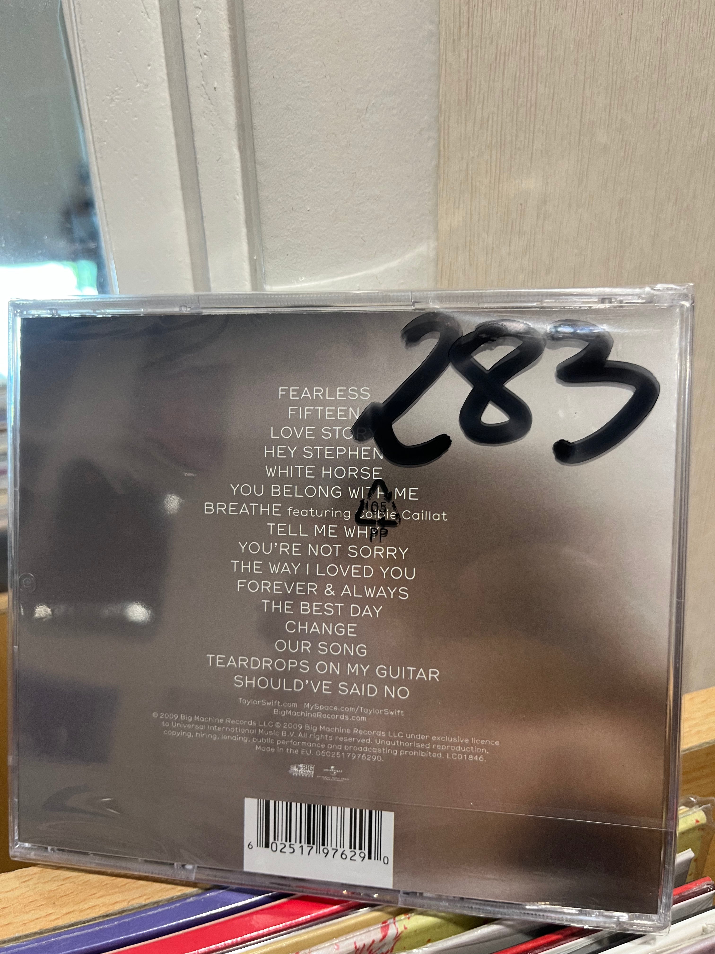 TAYLOR SWIFT Fearless