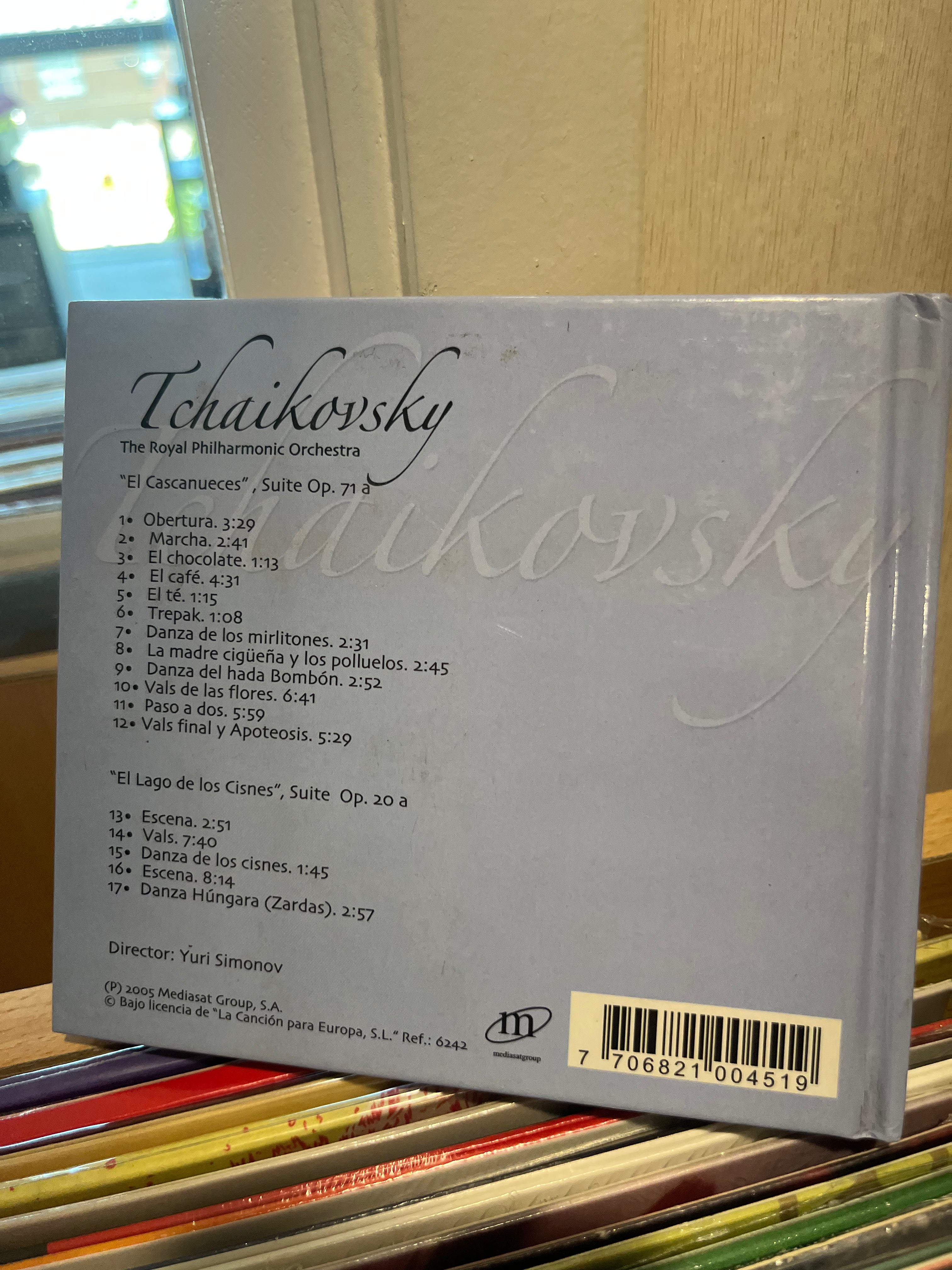 TCHAIKOVSKY Suites de El Cascanueces y El lago de los Cisnes