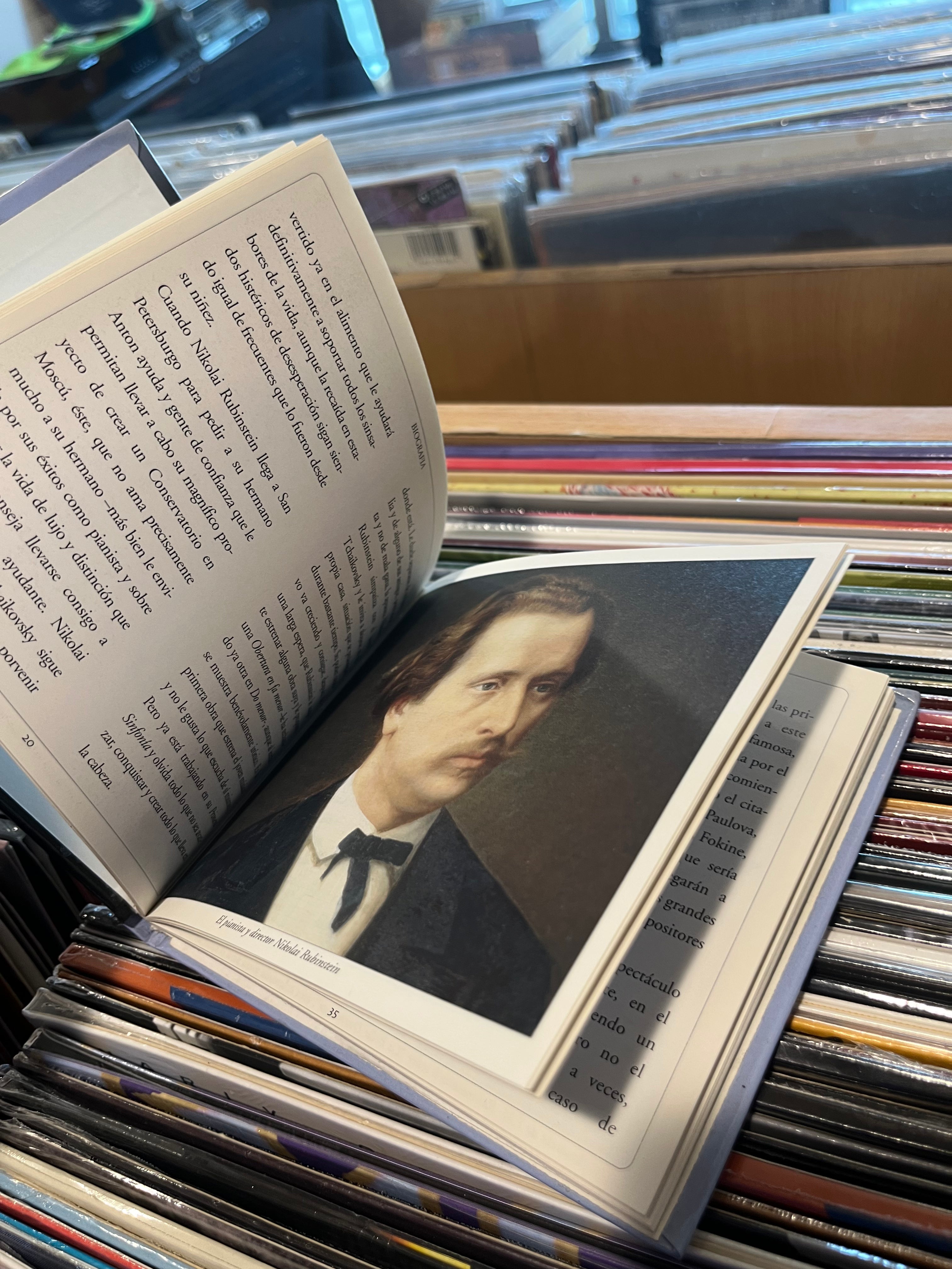 TCHAIKOVSKY Suites de El Cascanueces y El lago de los Cisnes