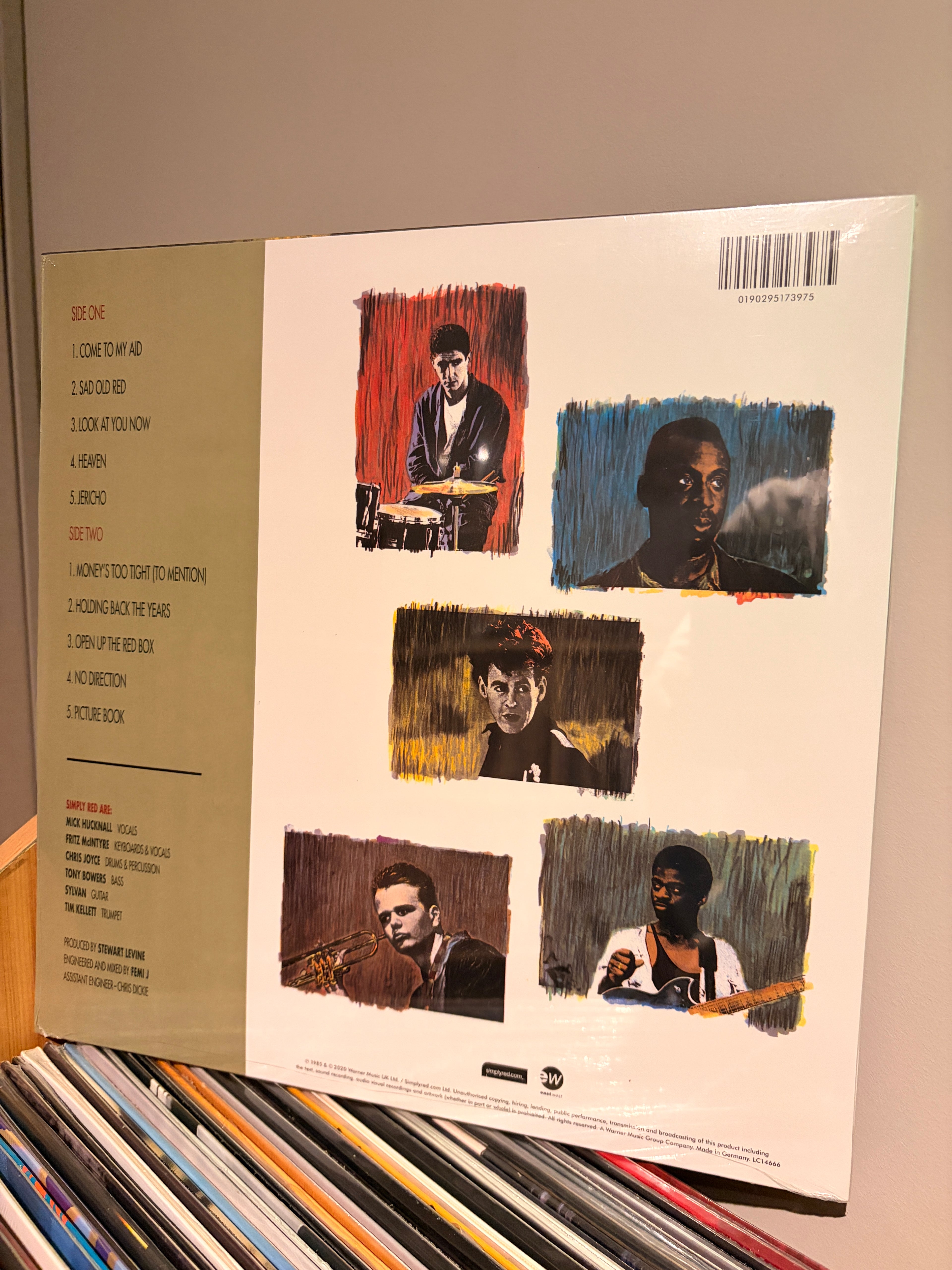 SIMPLY RED Picture Book