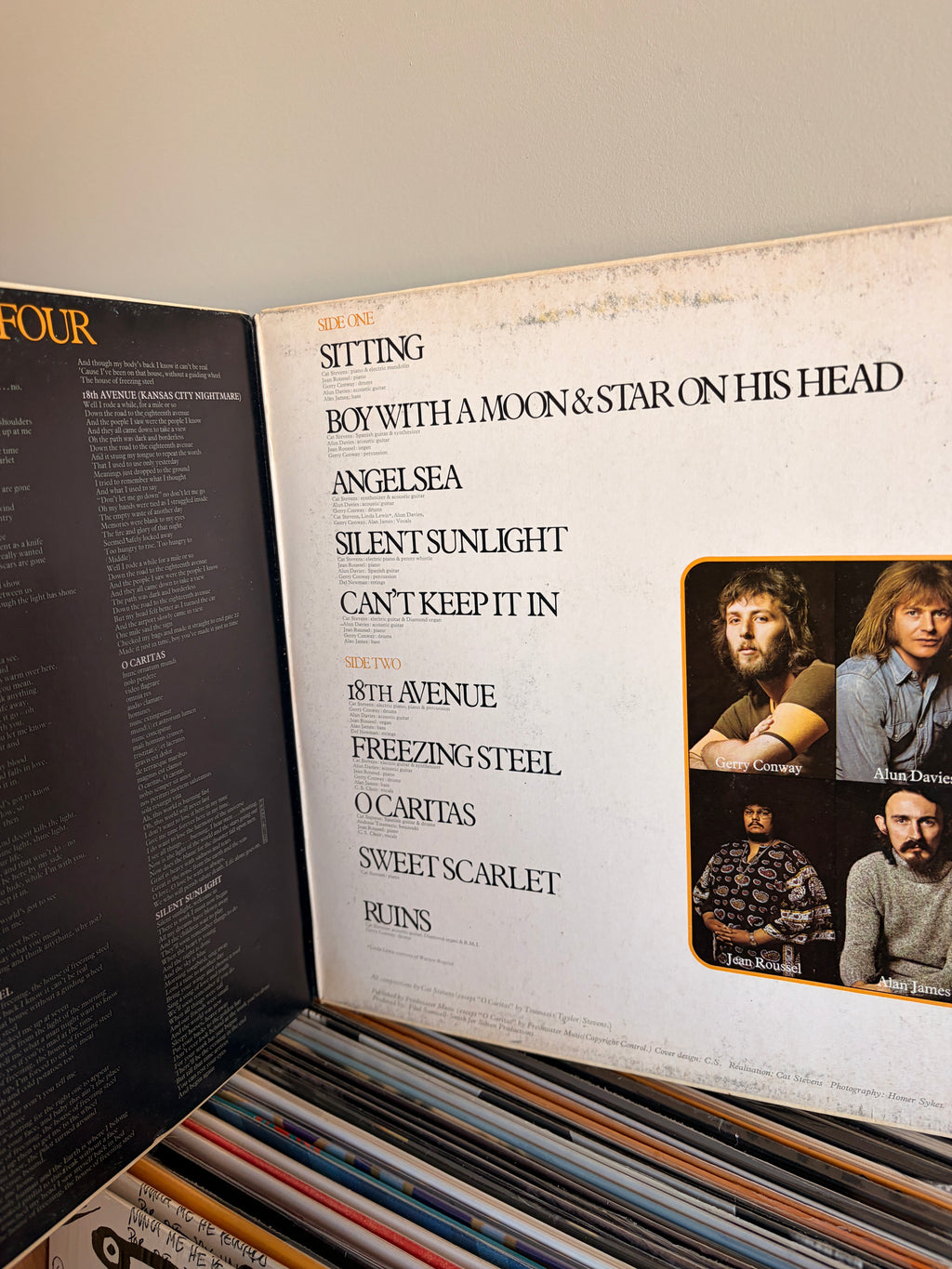 CAT STEVENS Catch bull at four