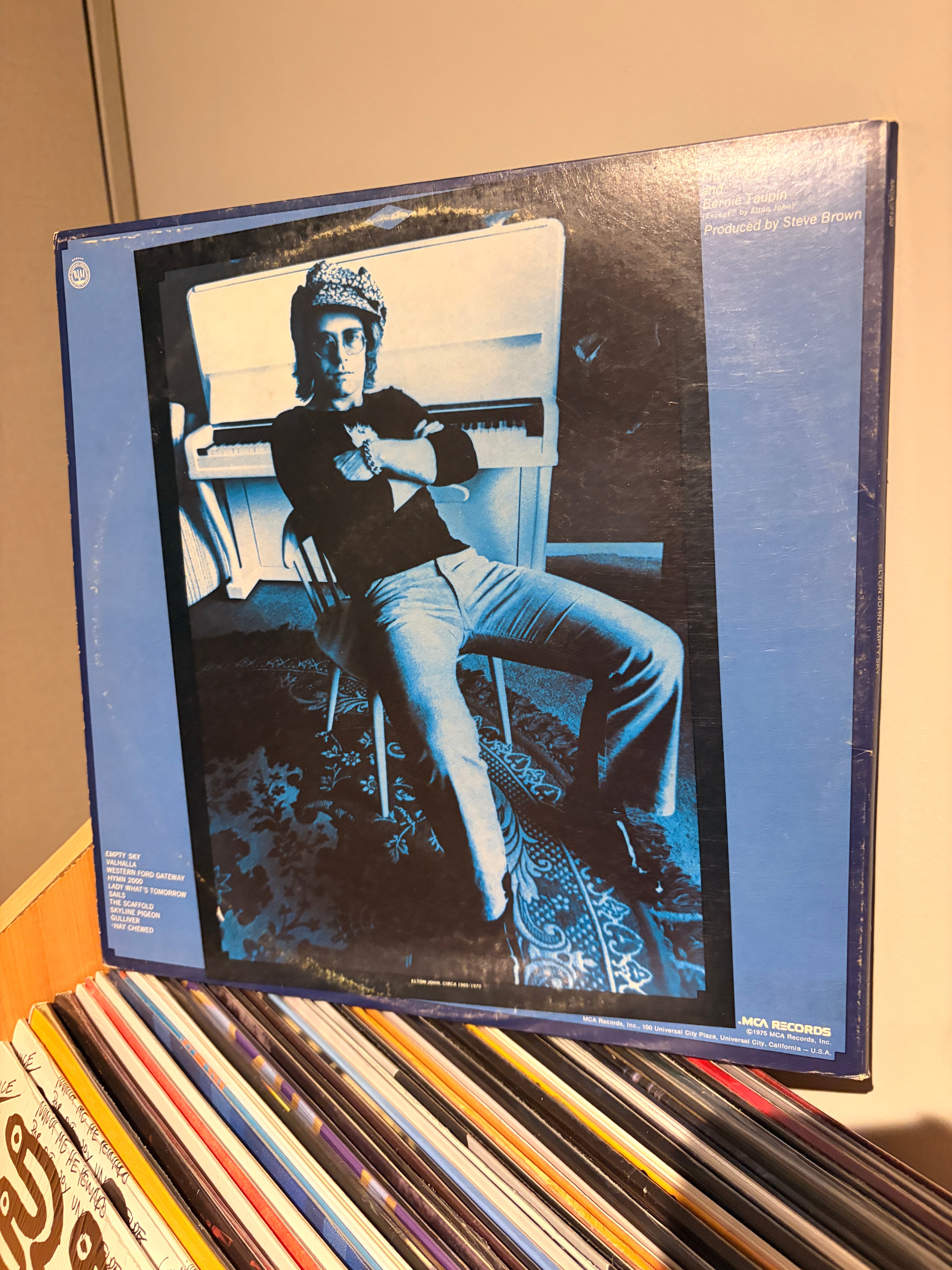 ELTON JOHN Empty sky