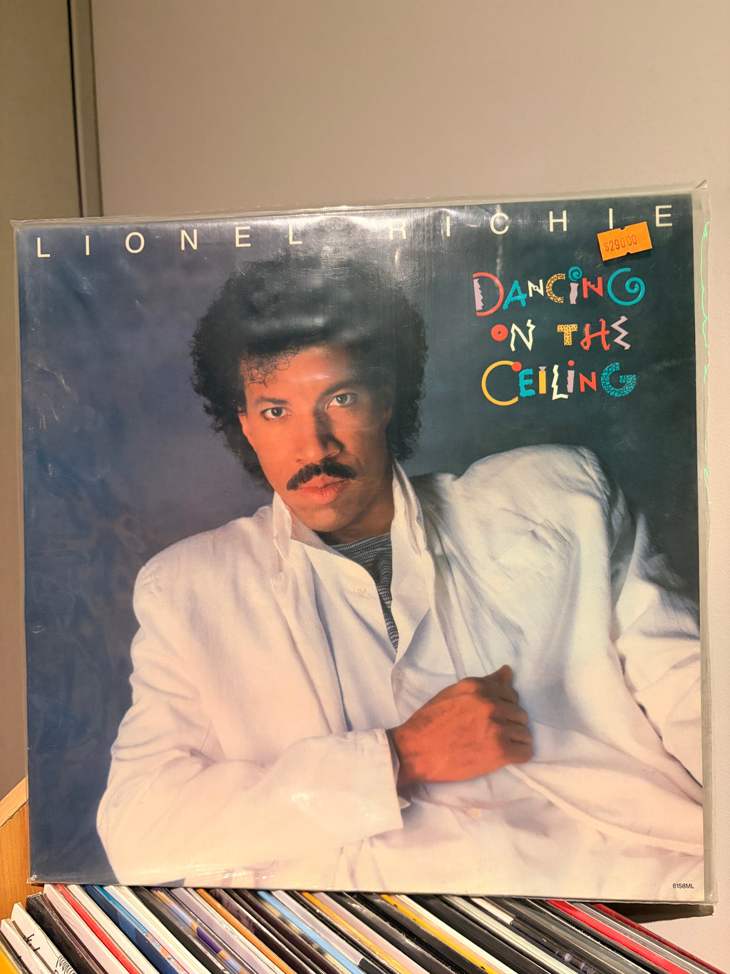 LIONEL RICHIE Dancing on the ceiling