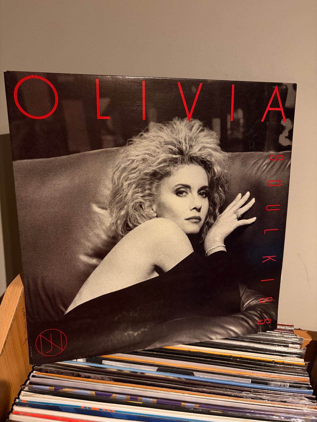 OLIVIA NEWTON JOHN Soul kiss