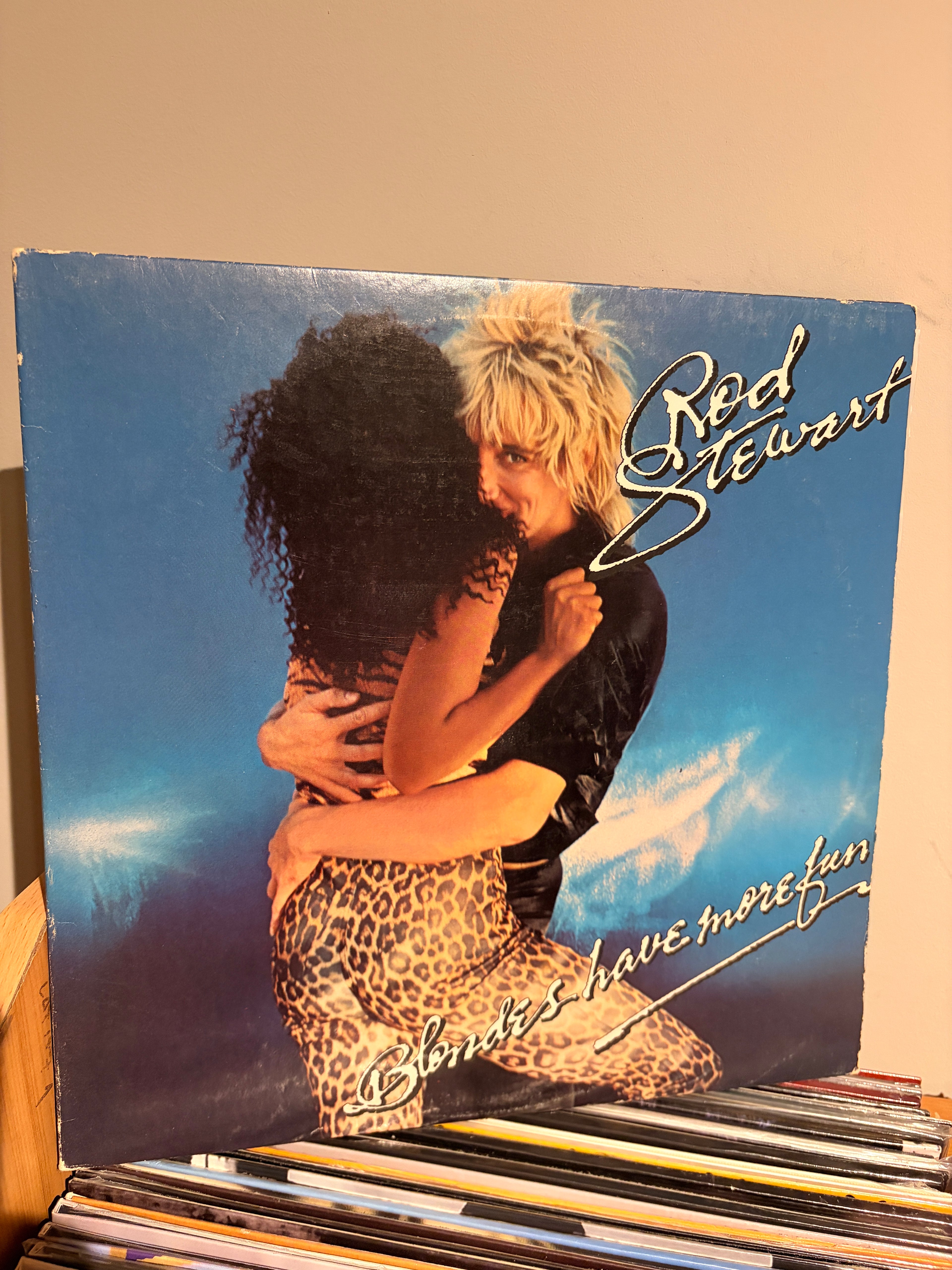 ROD STEWART Blondes have more fun