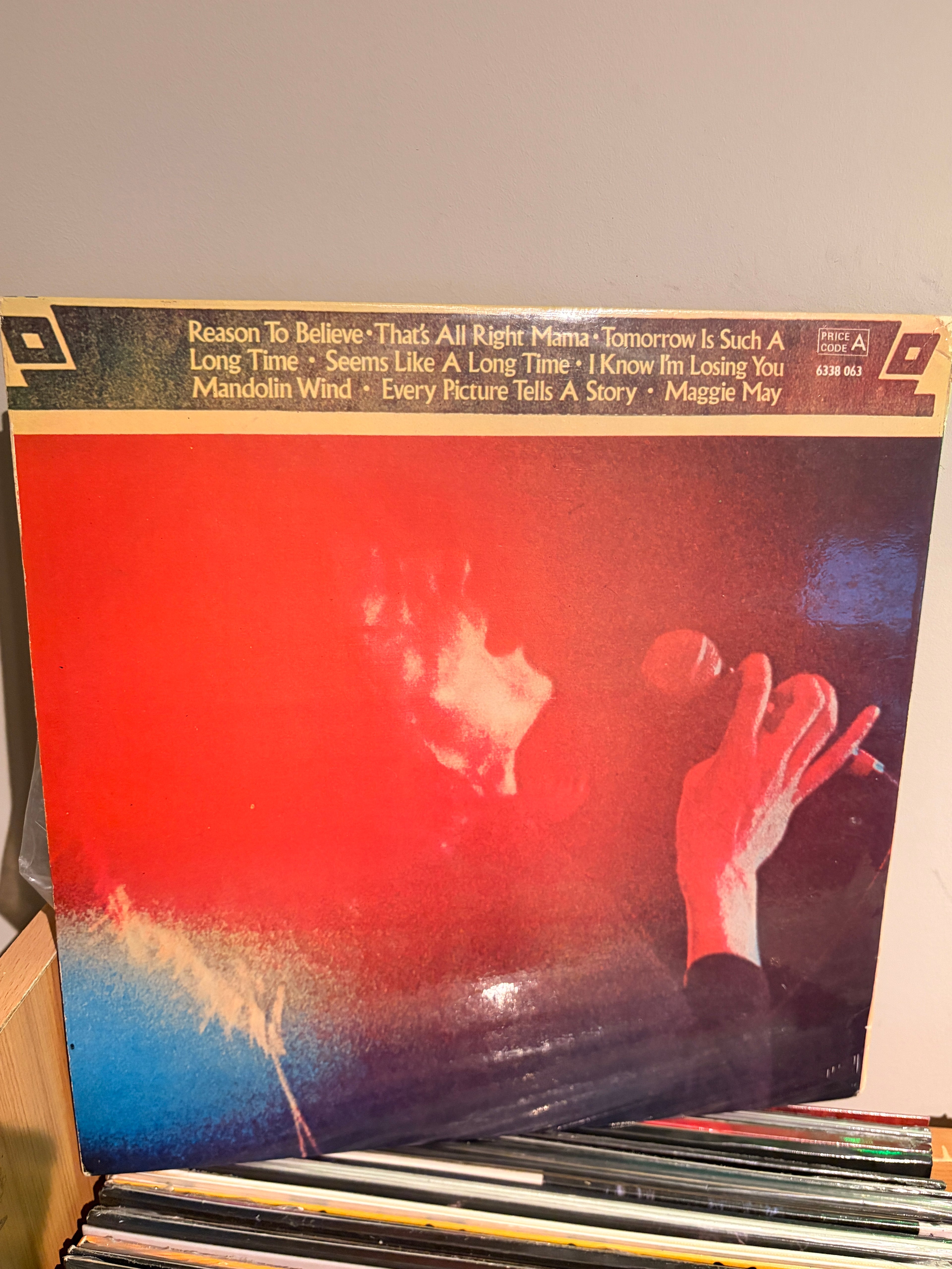 ROD STEWART Every picture tells a story