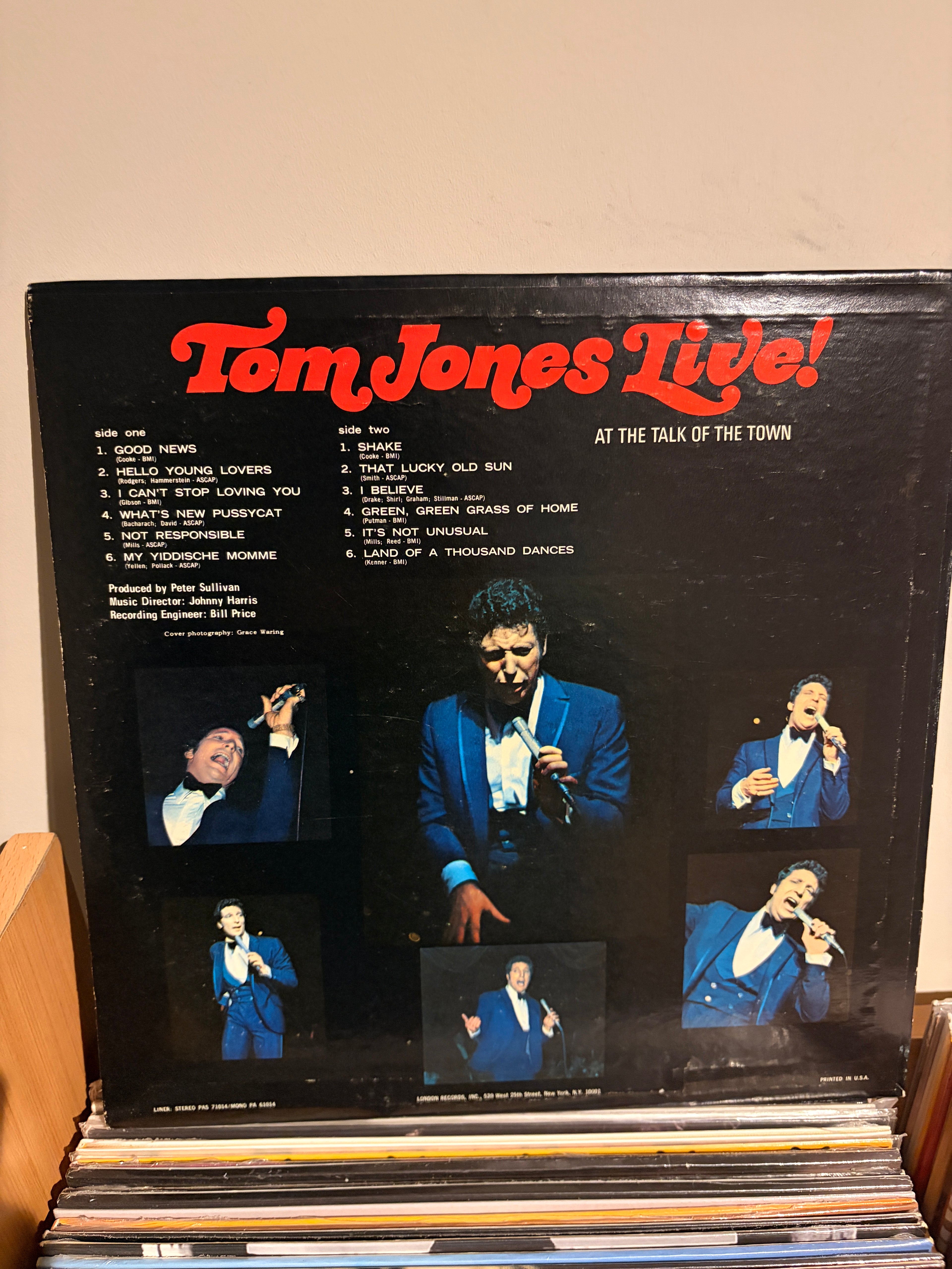 TOM JONES Live!