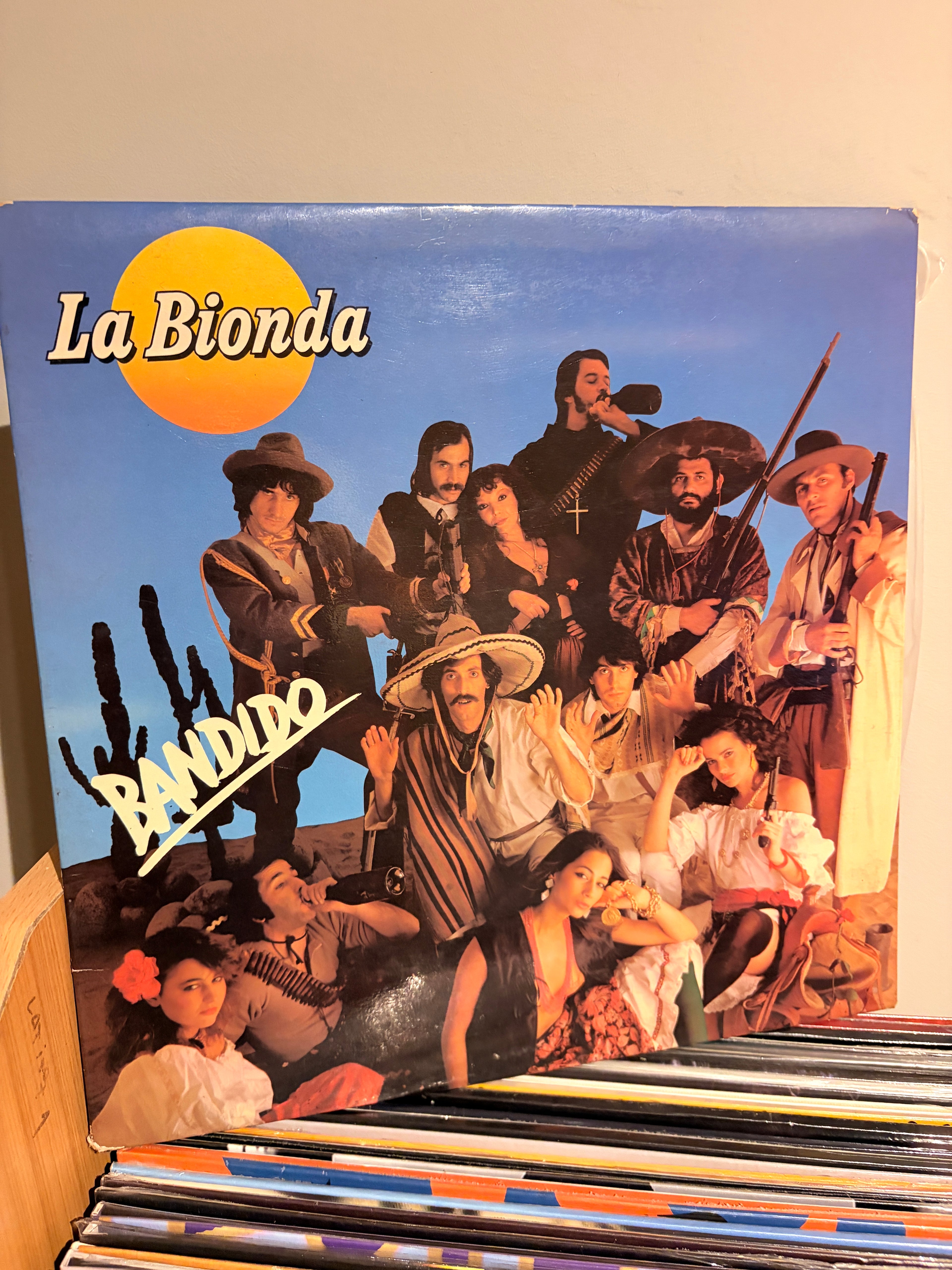LA BIONDA Bandido