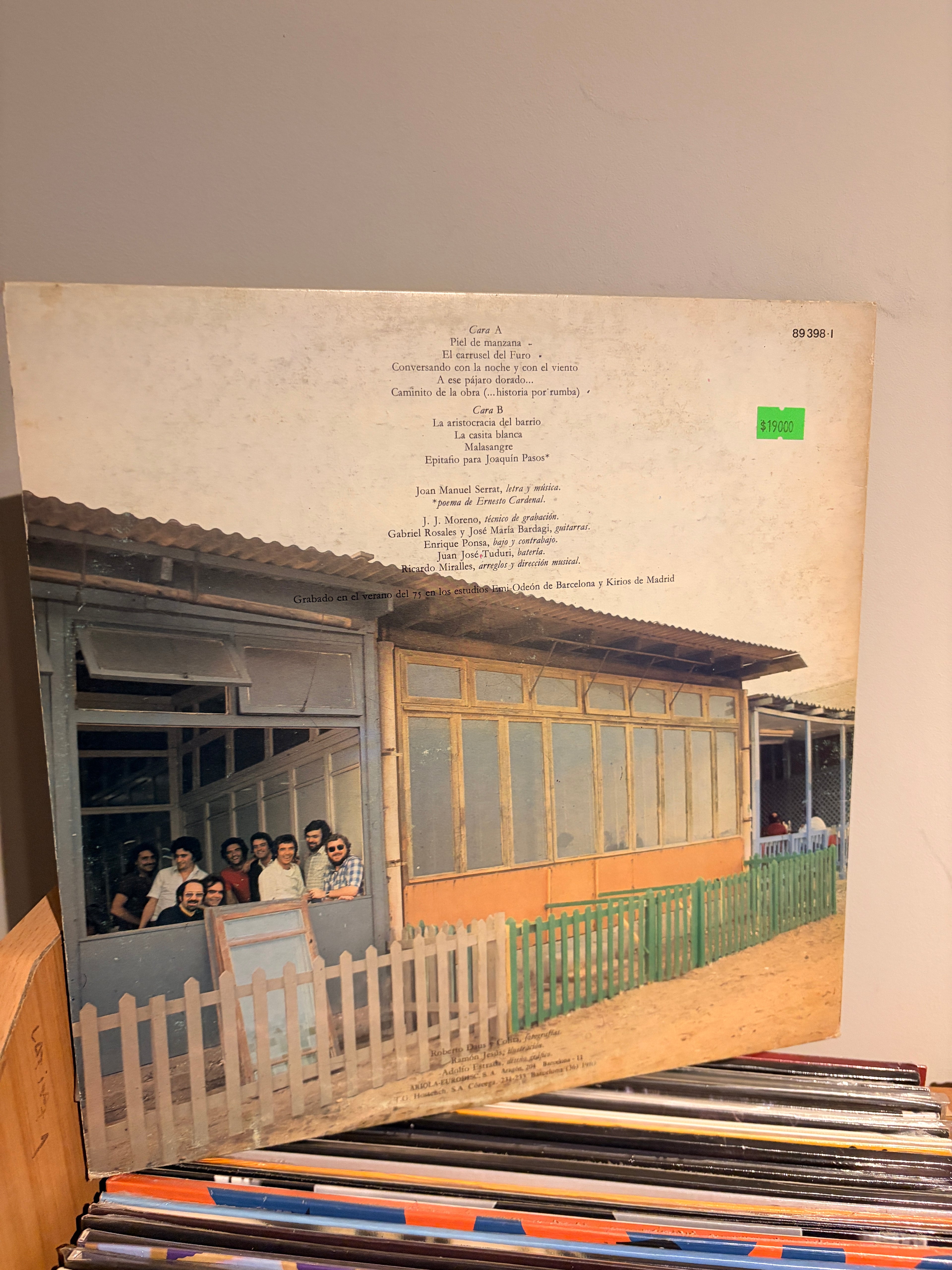 JOAN MANUEL SERRAT ...para piel de manzana