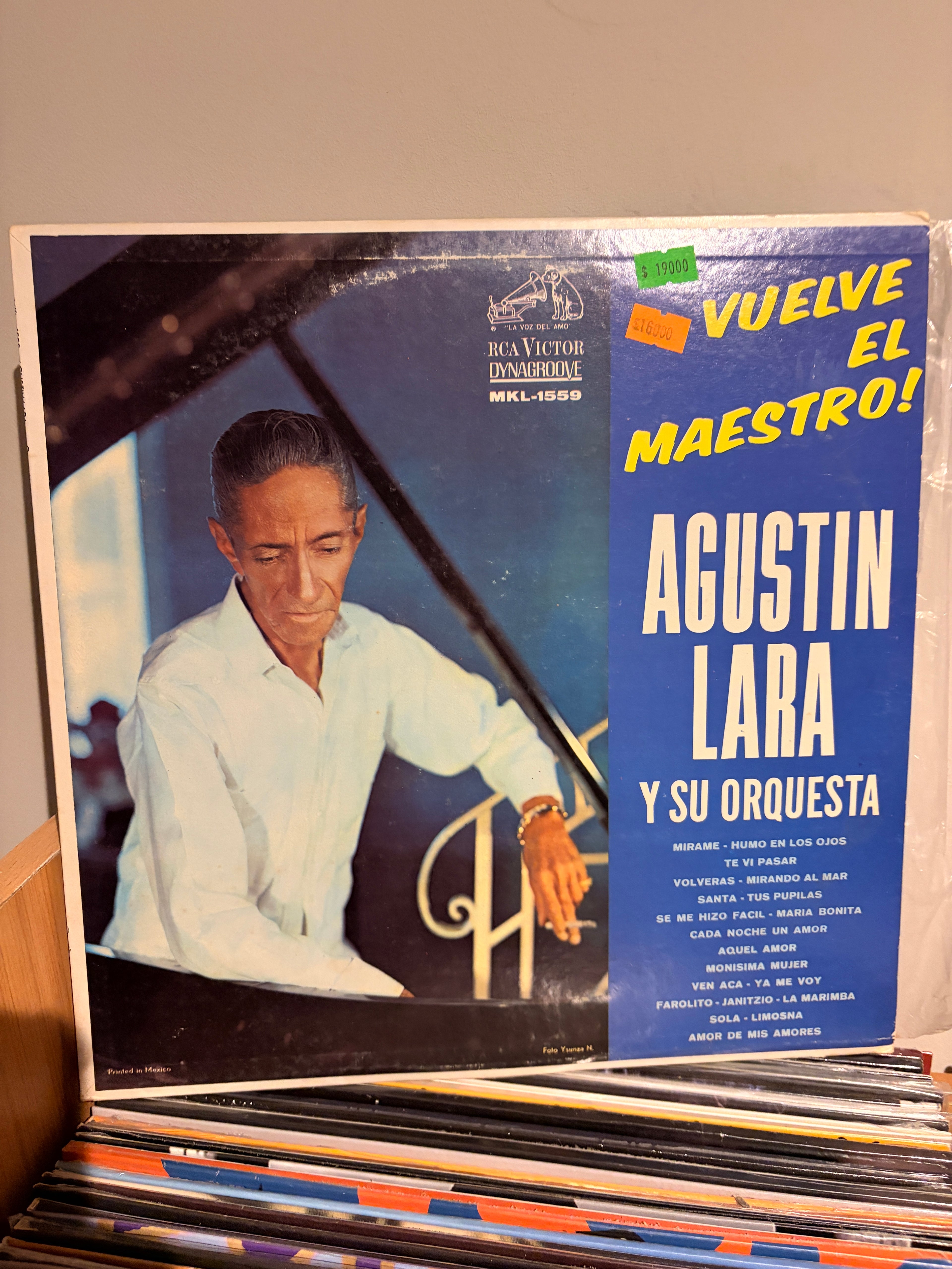 AGUSTIN LARA Y su orquesta
