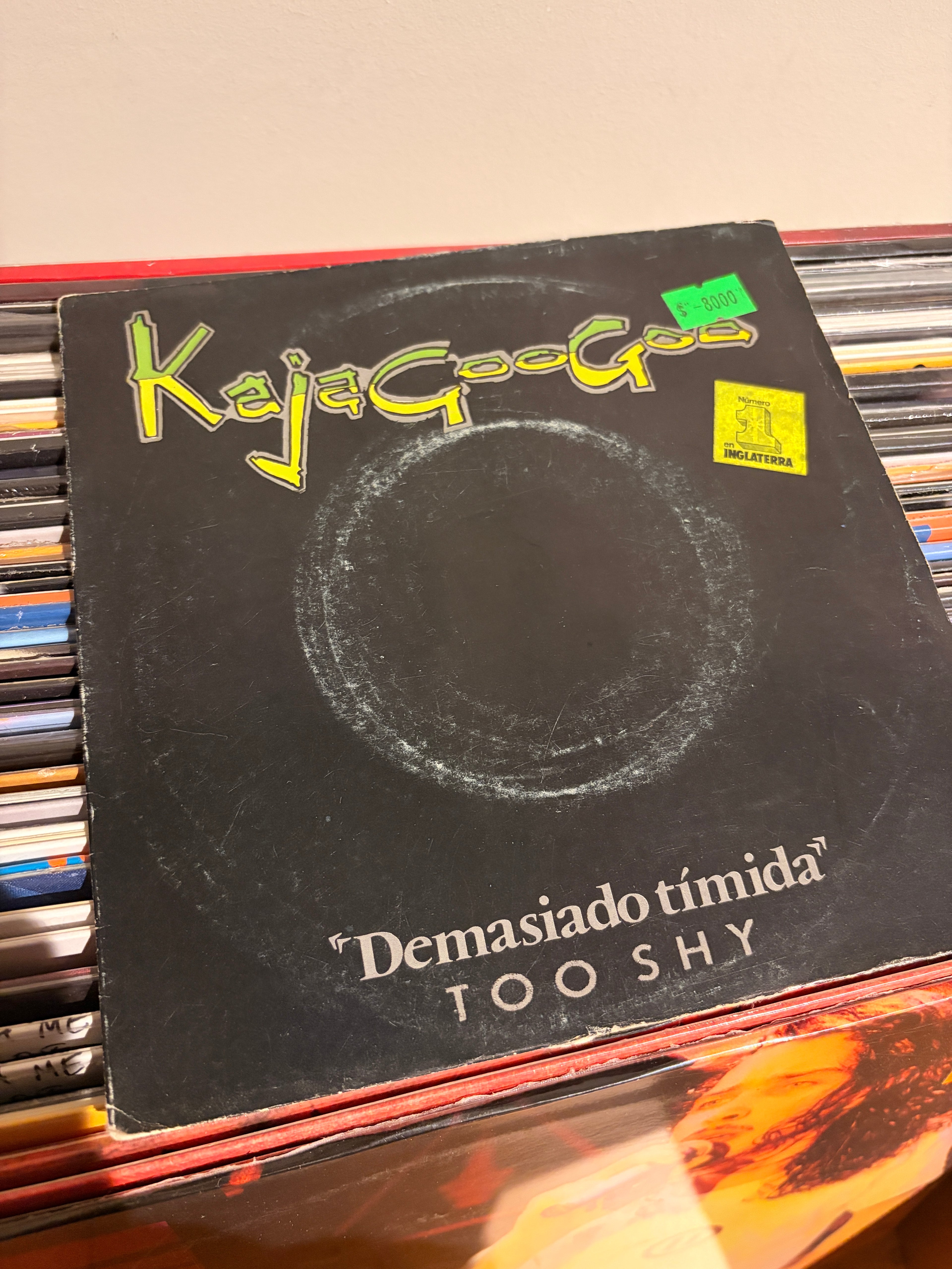 KAJA GOO GOO Demasiado timida