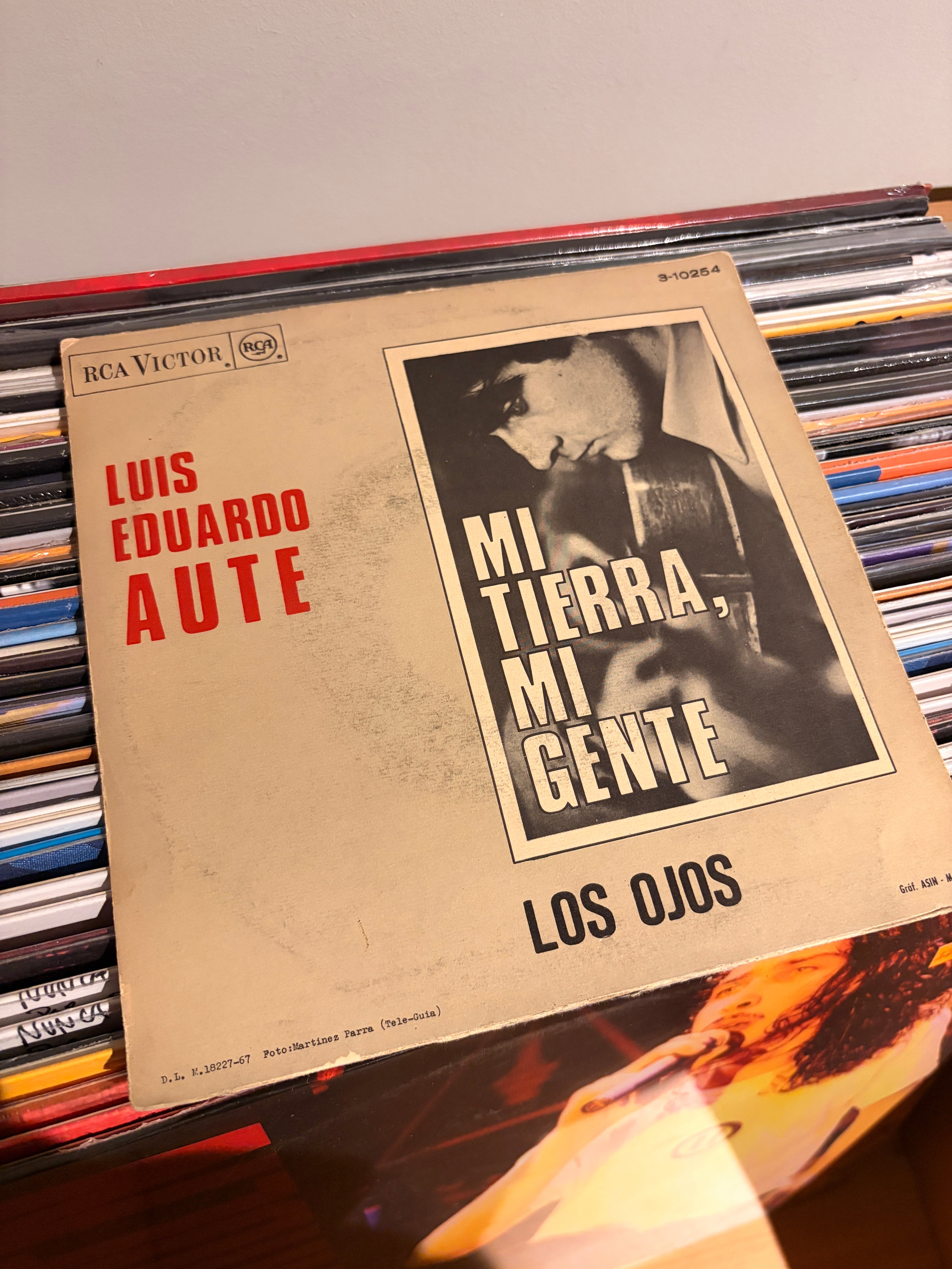 LUIS EDUARDO AUTE Mi tierra, mi gente / Los ojos