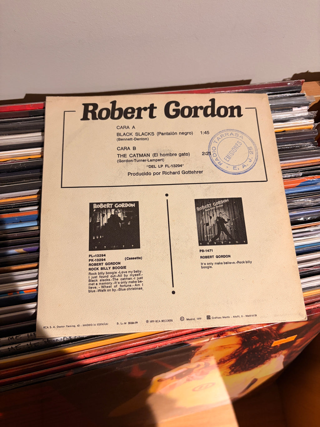 ROBERT GORDON Black slacks / The catman