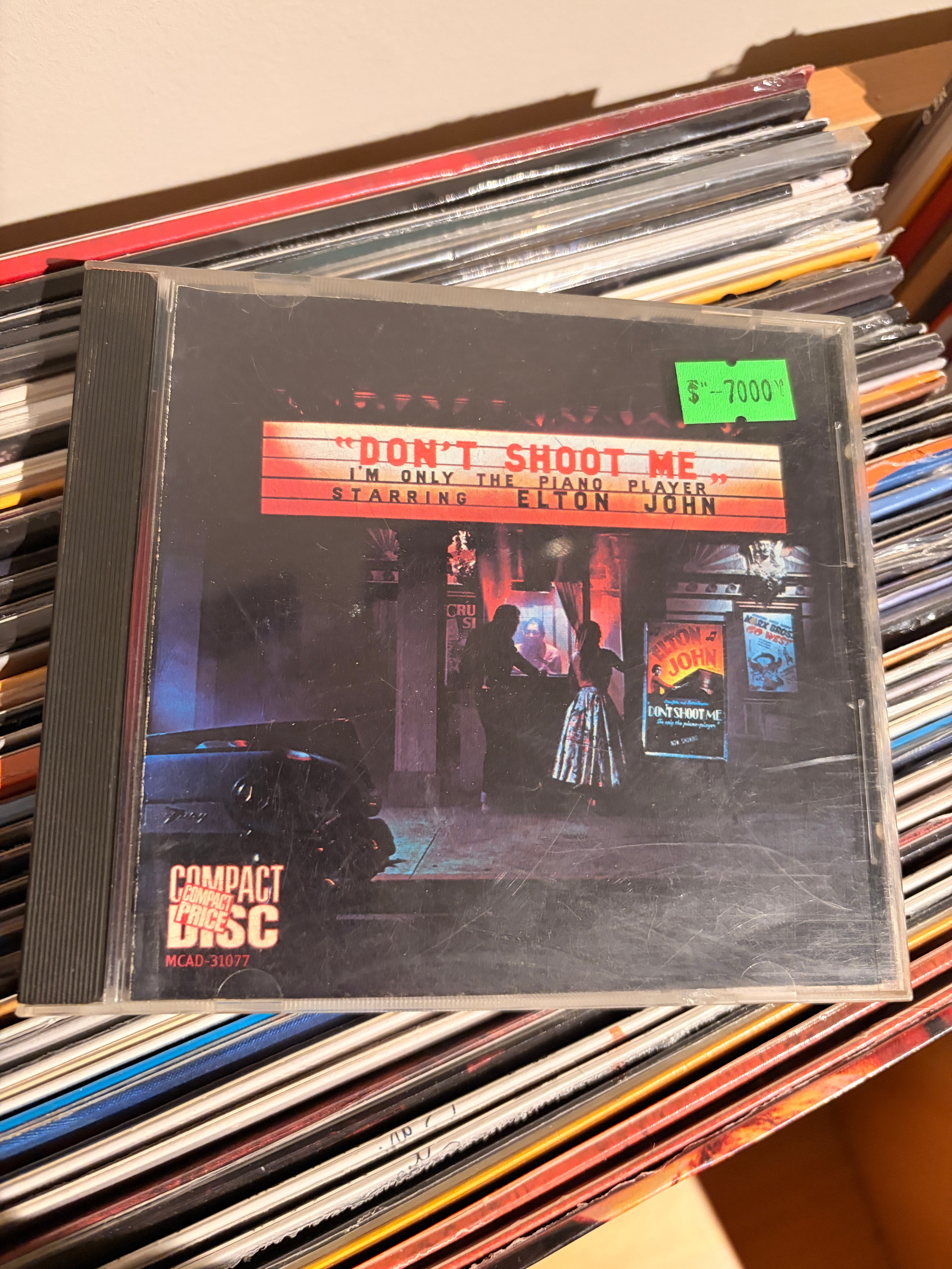 ELTON JOHN don´t shoot me